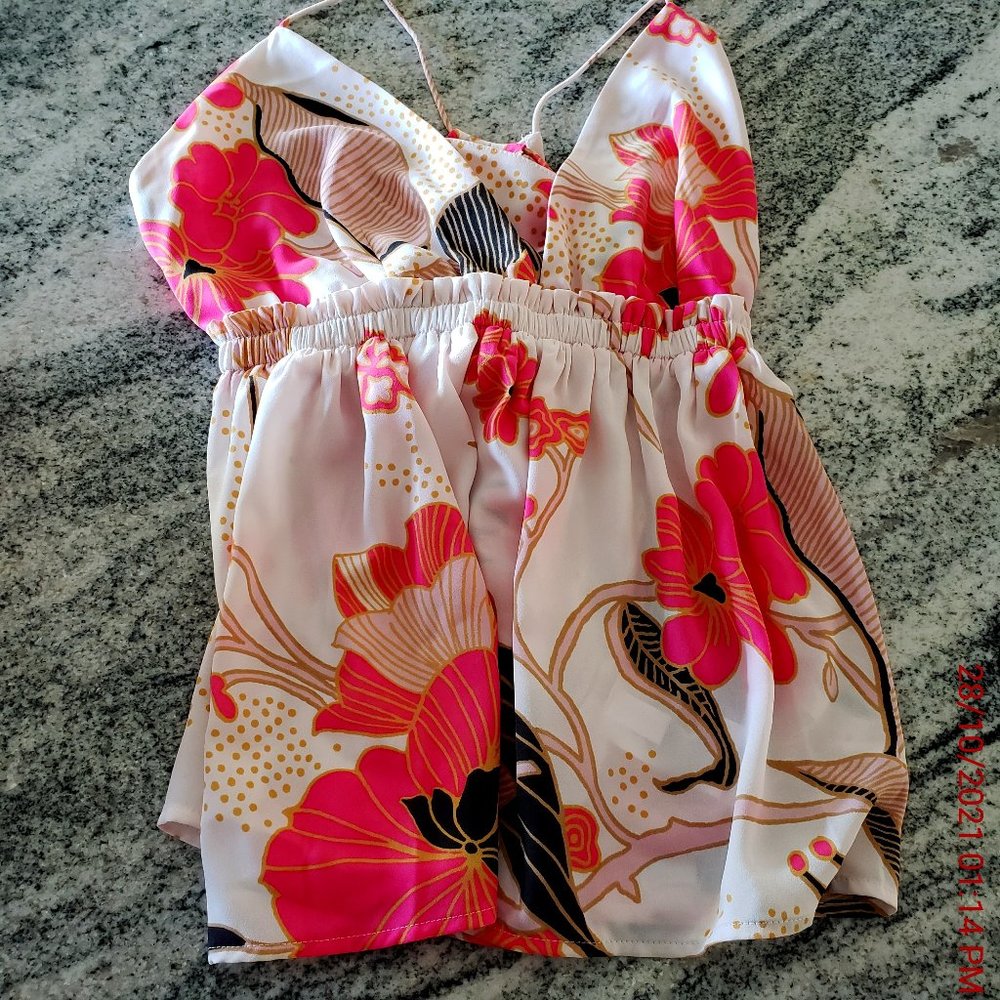 Express sexy flowy top